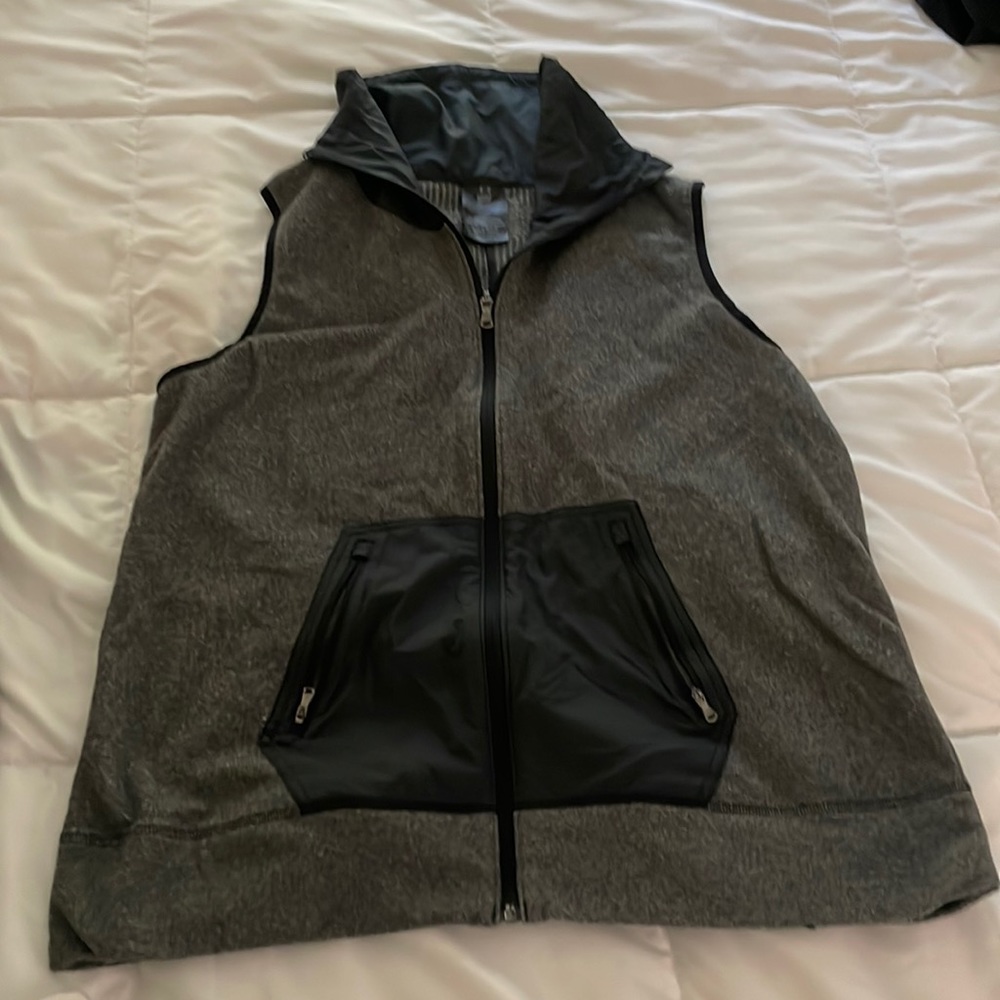 Under Armour cold gear vest size XL